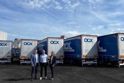 40 semirremolques de lona S.CS de Schmitz Cargobull para la flota de Onsella Global