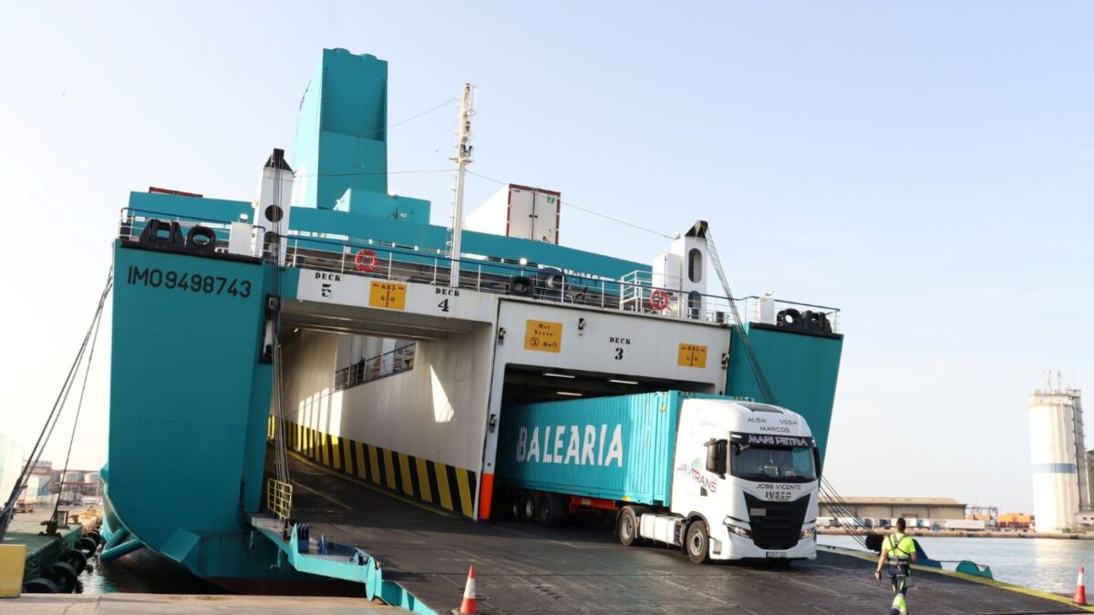 Foto: Baleària Baleària transporta más de 8,3 millones de metros lineales de mercancías con un 12% menos de emisiones