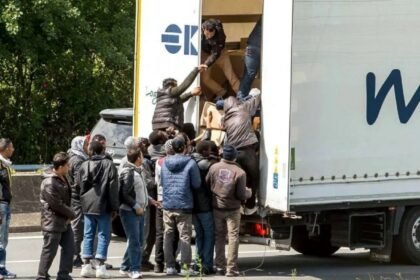 Bruselas apuesta por luchar contra las mafias de la migración ilegal hacia Reino Unido