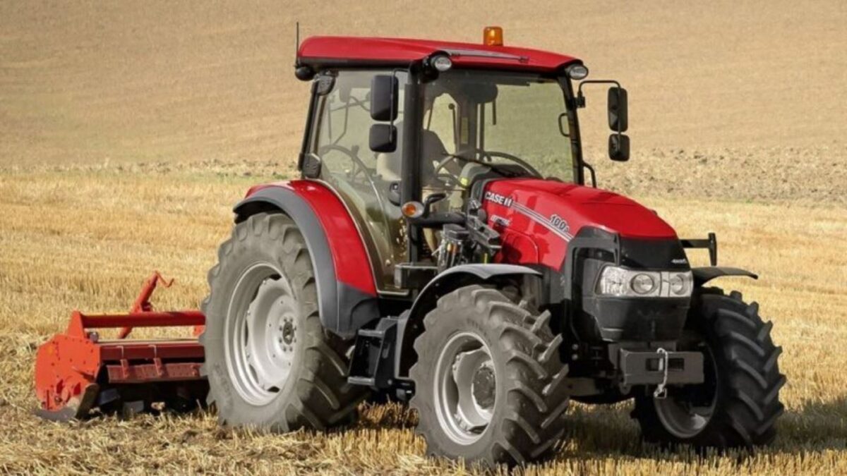 Foto interior: CNH, foto noticia: Case IH Case IH, New Holland y EFAS firman un acuerdo para formar jóvenes en su futuro laboral