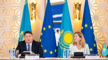La UE y Kazajstán refuerzan su cooperación en el Corredor de Transporte Transcaspiano