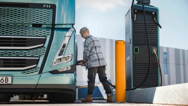 ¿Cuál es el coste de los camiones del futuro: TCO y CO2 en Francia?