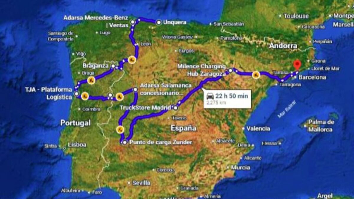 Daimler Truck Iberia estará con los camiones eléctricos en ruta con el reto "eActros 600 Conexión Iberia". Foto: Daimler Truck Iberia Daimler Truck Iberia estará con los camiones eléctricos en ruta con el reto "eActros 600 Conexión Iberia"