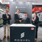 Daimler Truck y Roshel sellan una colaboración estratégica en Eurosatory 2026 París. Fotos