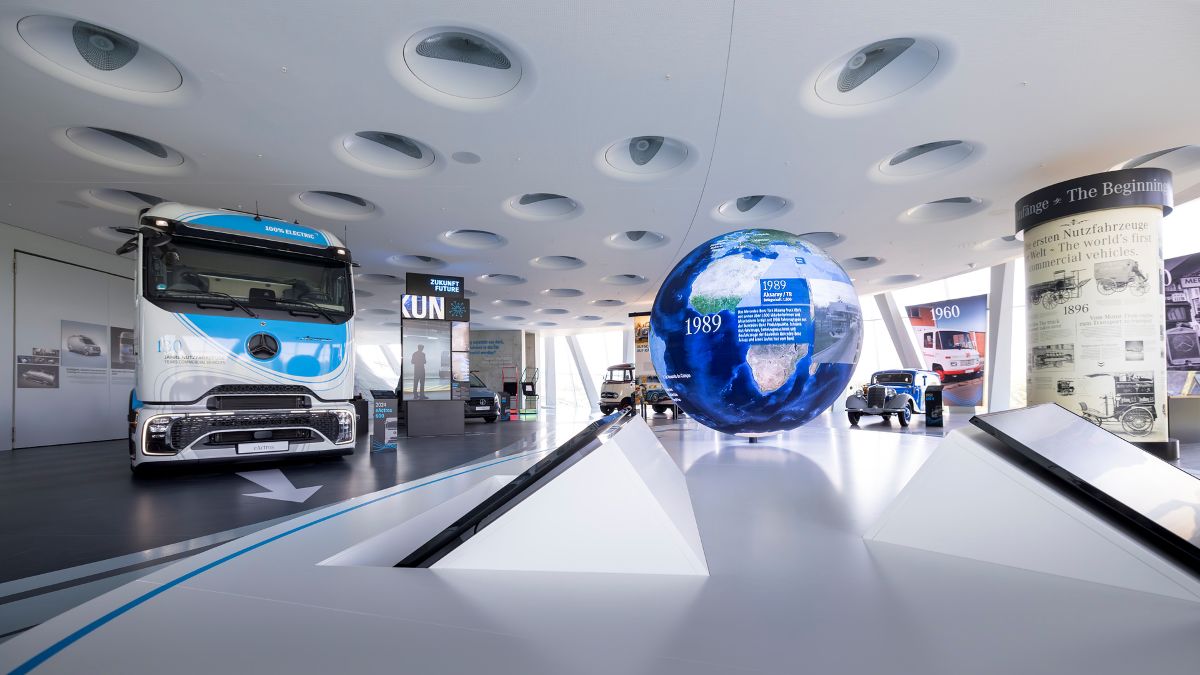Exposición especial 130 años de vehículos comerciales en el Museo Mercedes-Benz-3