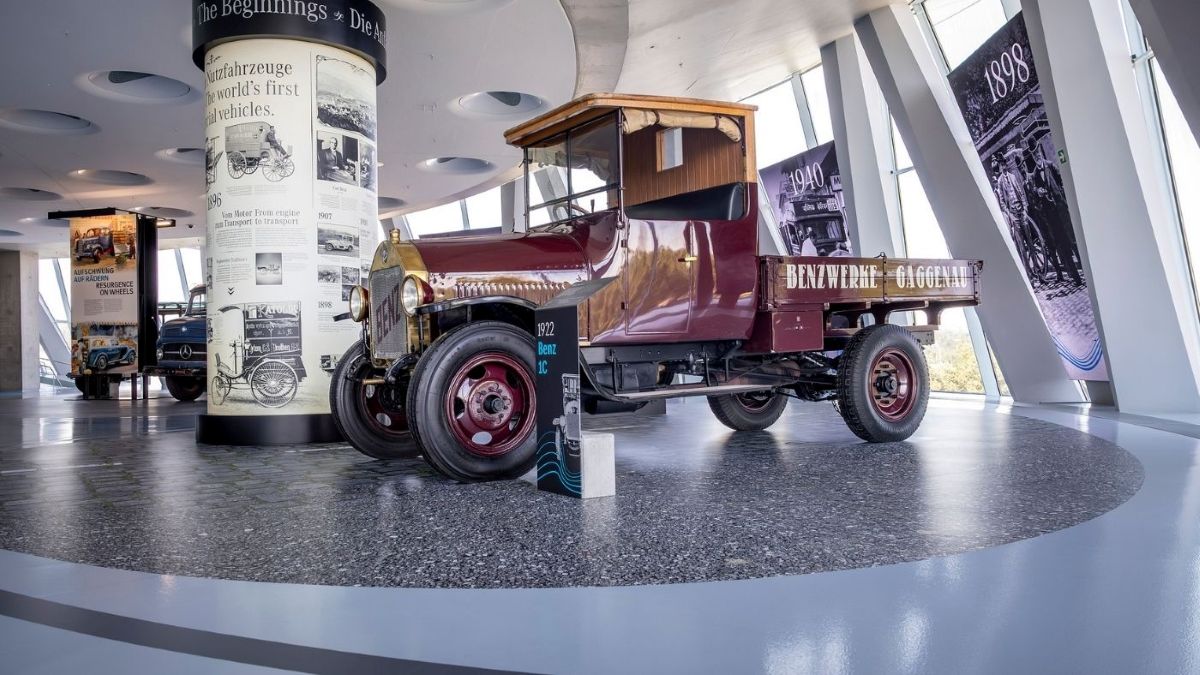 Exposición especial 130 años de vehículos comerciales en el Museo Mercedes-Benz-4