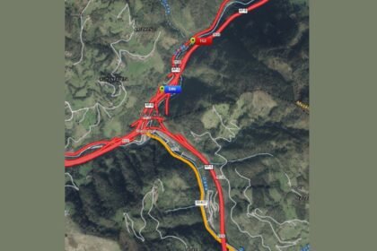 Fallecen 5 policías forales en un accidente entre una furgoneta y un camión en la AP-8