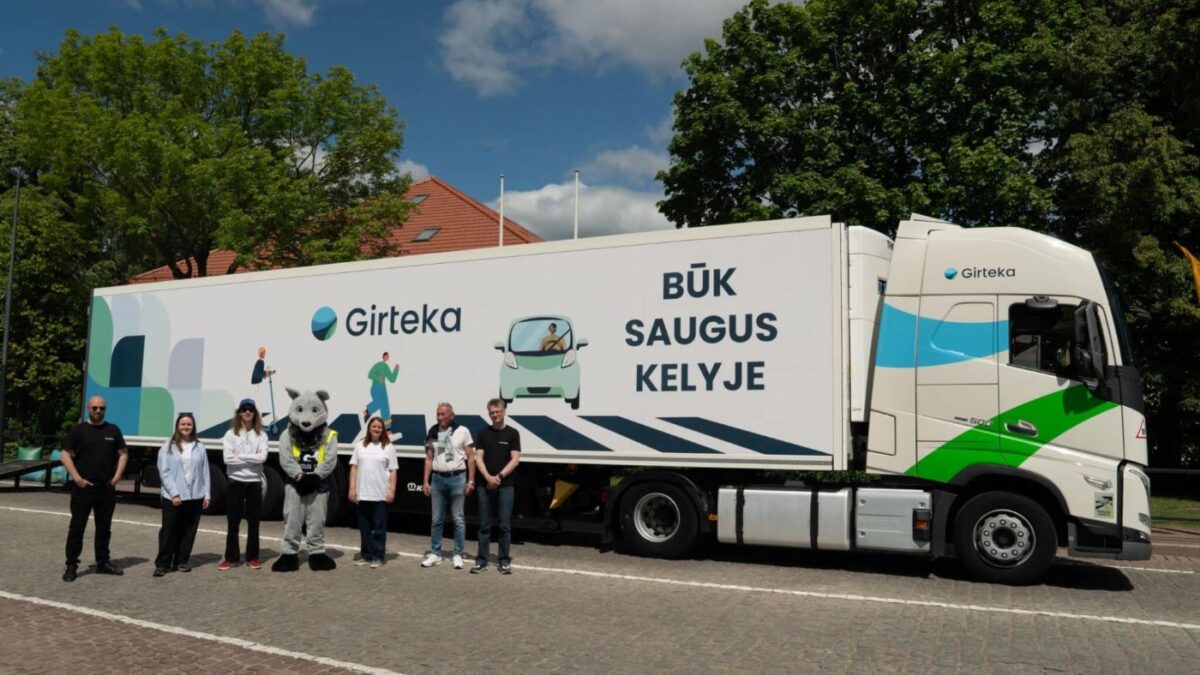 Grupo Girteka comienza con su caravana el recorrido por pueblos y ciudades de Lituania. Foto: Grupo Girteka Grupo Girteka comienza con su caravana el recorrido por pueblos y ciudades de Lituania