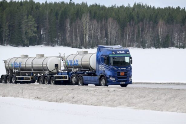 La empresa de transportes Wibax compra 105 camiones eléctricos Scania