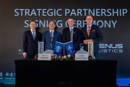 Rhenus y COSCO SHIPPING Specialized Carriers Co., Ltd sellan una alianza estratégica