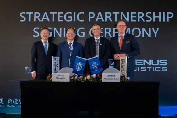 Rhenus y COSCO SHIPPING Specialized Carriers Co., Ltd sellan una alianza estratégica