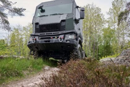 Scania presenta su cabina protegida para los ejércitos en Eurosatory 2026