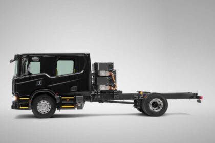 Scania presenta el CrewCab eléctrico para operaciones de bomberos, aeropuertos y rescate civil