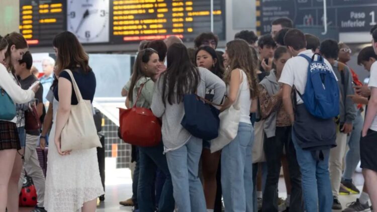Estas son las ayudas de promoción del transporte público colectivo para la juventud. Fernando J. Cascales