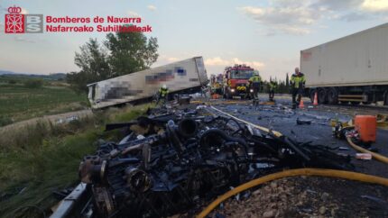 Un camionero fallecido y otro herido tras una colisión en la AP-68