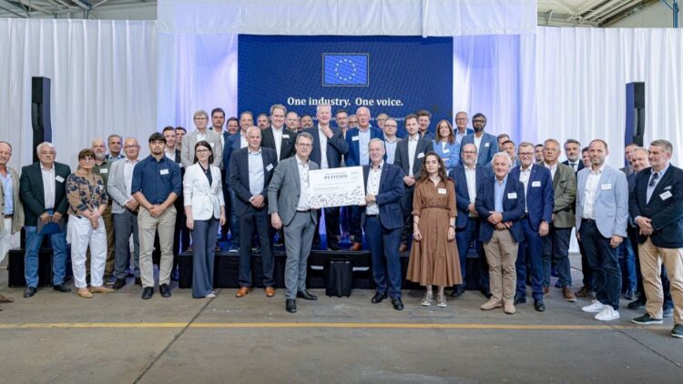 30 fabricantes europeos reclaman la revisiòn del Reglamento (UE) 2024/1610 sobre el CO2