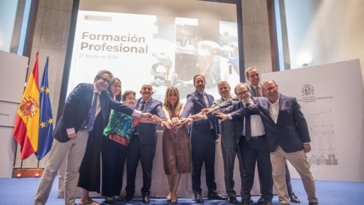 CETM firma el acuerdo para la creación del Hub del Transporte por Carretera