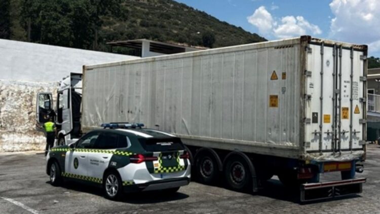 Investigado un camionero interceptado en la A-44 sextuplicando la tasa de alcohol