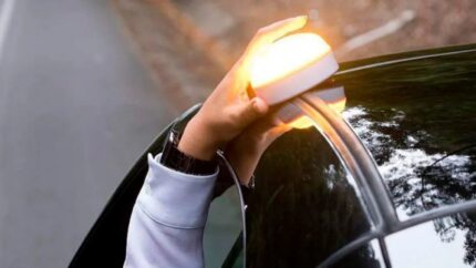 La DGT multará con 200 euros este verano a los vehículos sin baliza V-16