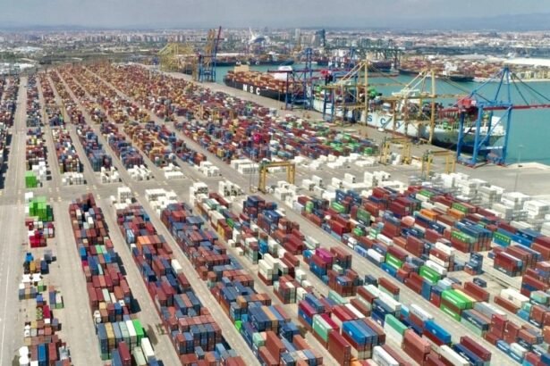 Las importaciones impulsan el tráfico de contenedores de Valenciaport