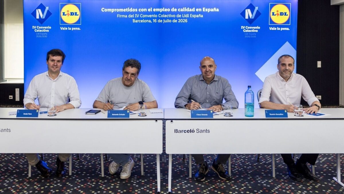 Lidl firma el IV Convenio Colectivo con una inversión de 280 M€ y subidas salariales del 15% hasta 2030. Foto: Lidl Lidl firma el IV Convenio Colectivo con una inversión de 280 M€ y subidas salariales del 15% hasta 2030