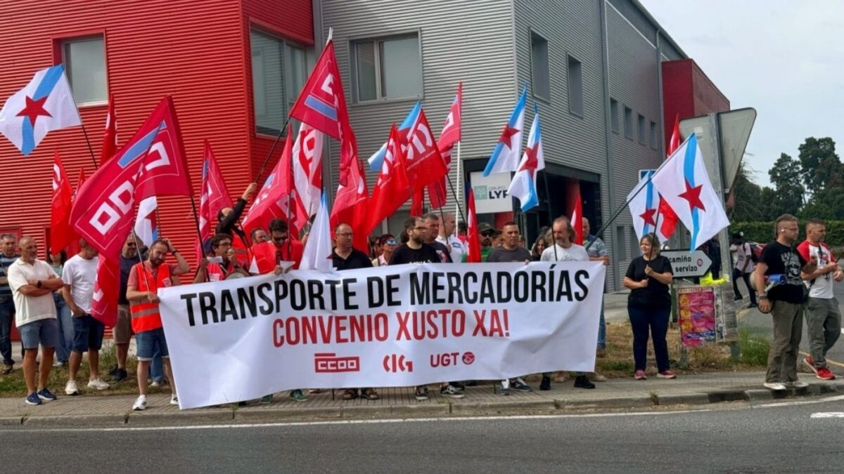 Los conductores vuelven a manifestarse pidiendo un convenio colectivo digno en el transporte de mercancías de A Coruña