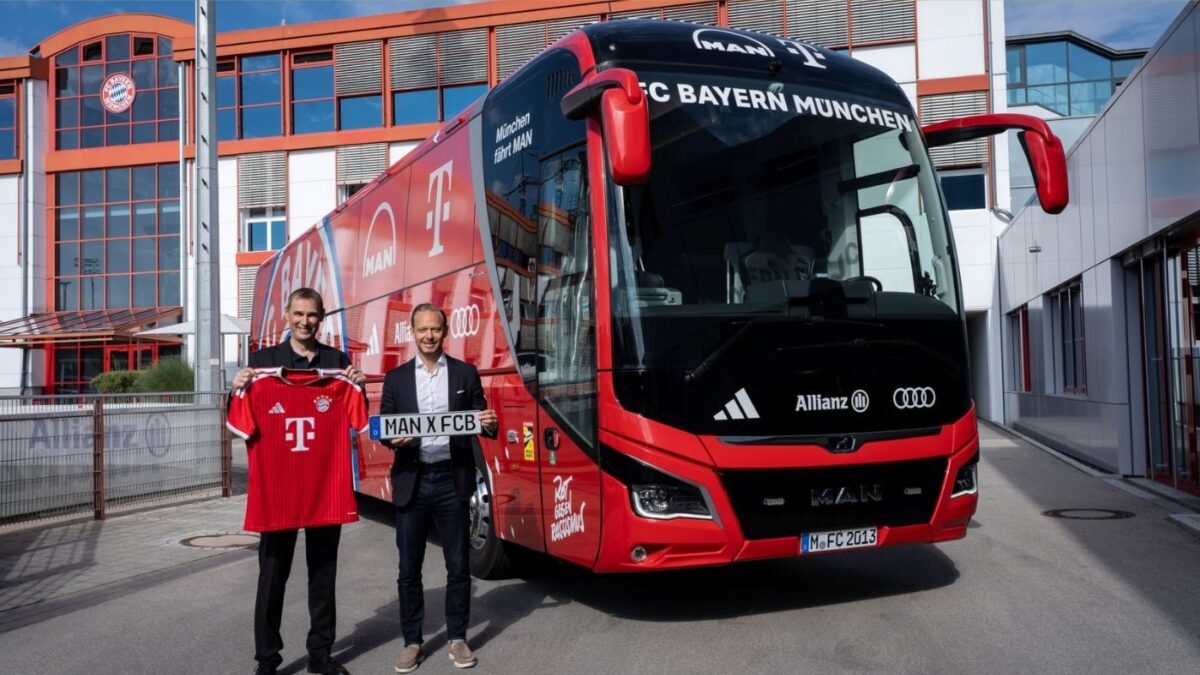 MAN entrega un innovador autobús de equipo al FC Bayern de Múnich. Foto: MAN Truck & Bus MAN entrega un innovador autobús de equipo al FC Bayern de Múnich