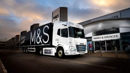 Marks & Spencer y Gist Ltd incorporan a su flota 10 camiones eléctricos DAF XD Electric