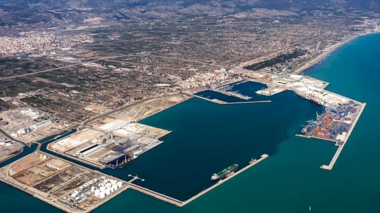 Puerto de Castellón: Los trabajadores denuncian la falta de compromiso del presidente de la Autoridad Portuaria