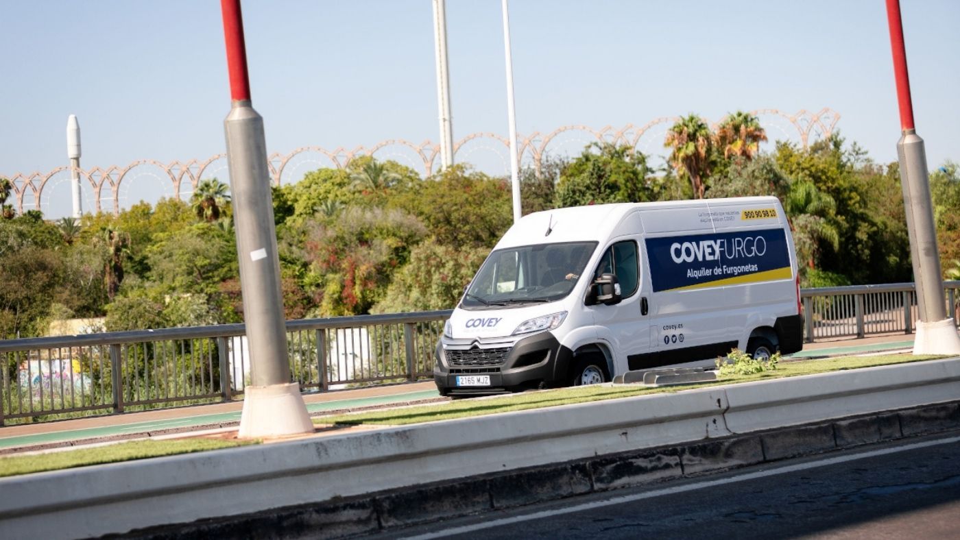 Renting or Buying a Van for Delivery: When Each Option Makes Sense