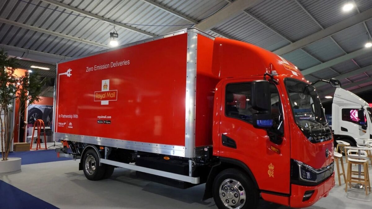 Royal Mail prueba el camión eléctrico Yutong TE7 con Pelican Electric Trucks