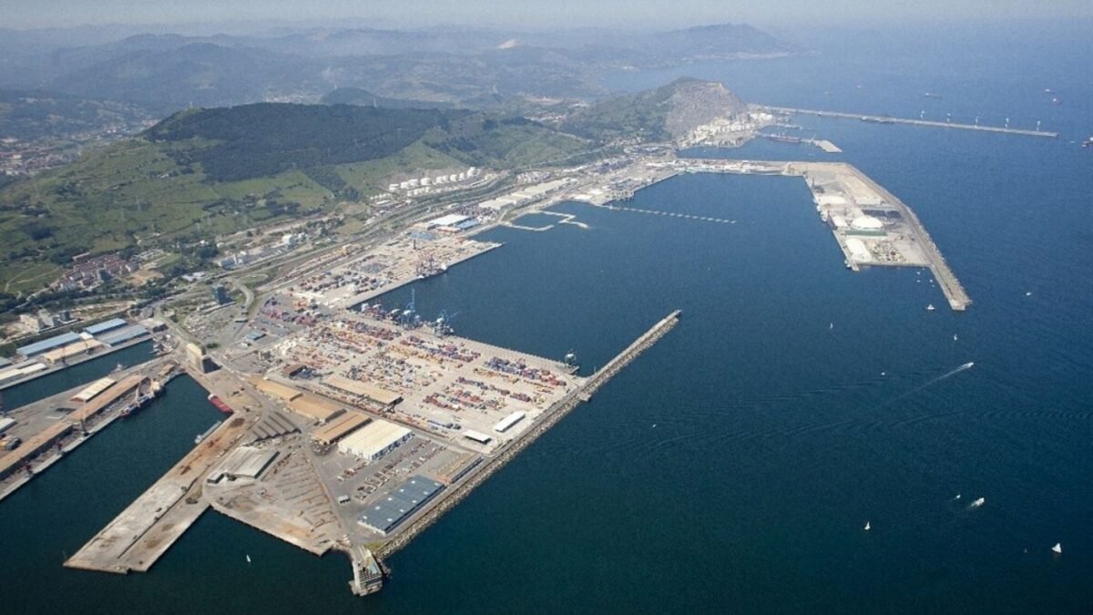 Transportes aprueba un plan de inversiones de 1.567 millones en los puertos para 2027