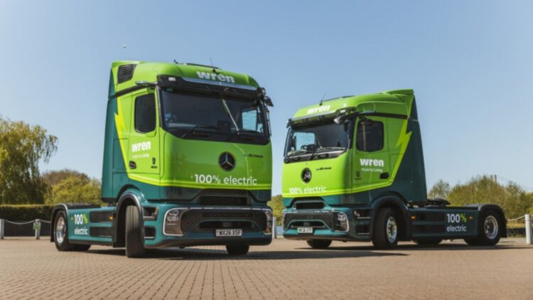 Wren Kitchens avanza hacia la descarbonización con 10 camiones eléctricos Mercedes-Benz
