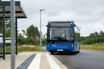 ZF presenta la forma más segura e inteligente de acercarse a las paradas de autobús. Fotos