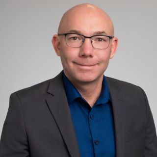 Craig Faucette. Director de Operaciones