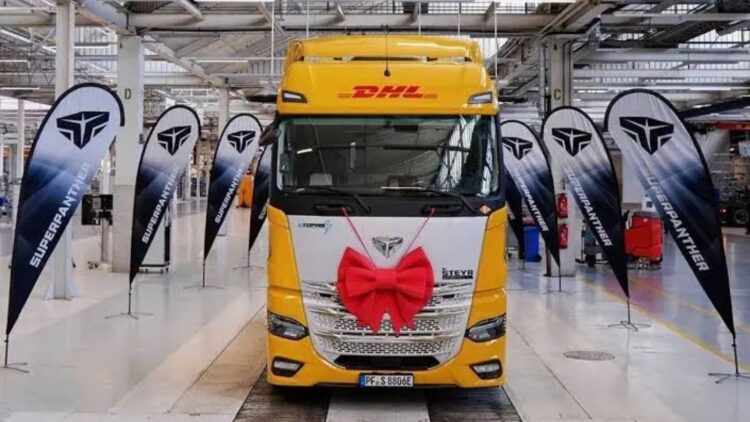 El camión eléctrico chino SuperPanther eTopas 600 comienza a fabricarse en Europa. Fotos