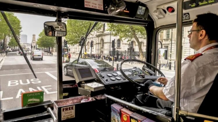 Los sindicatos del transporte público del Reino Unido denuncian la falta de acceso a aseos para los conductores